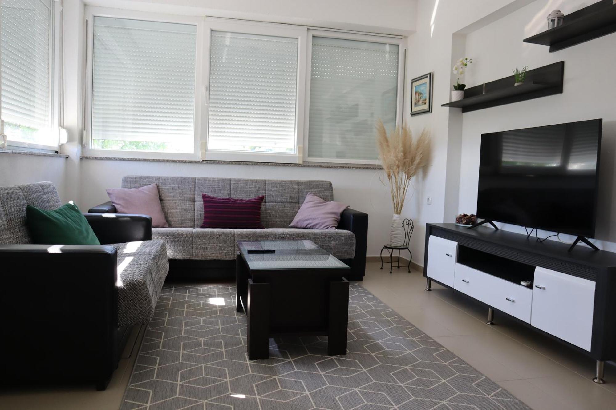 Holiday Home Ante With Beautiful Private Garden Nadin Eksteriør bilde